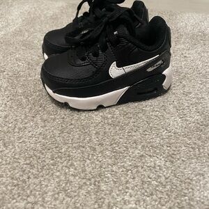 Nike toddler sneakers